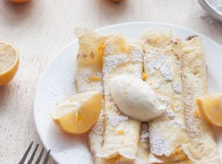 Crepes su plakta Meyer citrina Ricotta