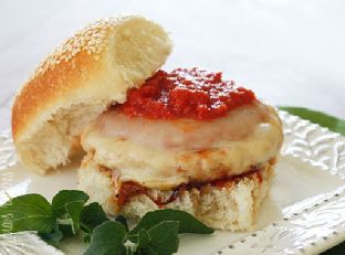 Vištienos Parmigiana Burgers Skinnytaste